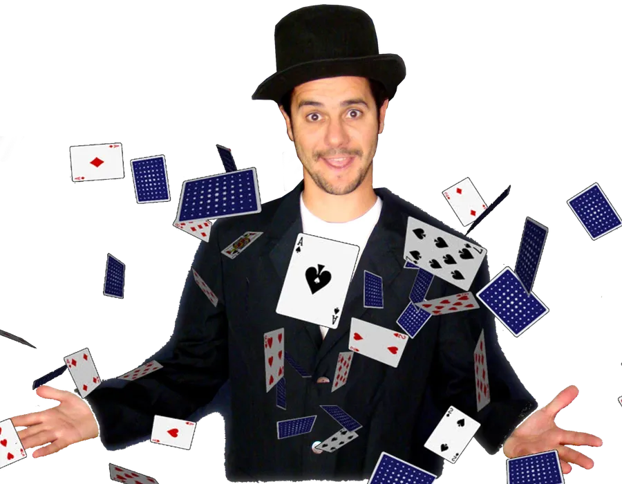Show de magia en inglés para colegios con cartas en acción